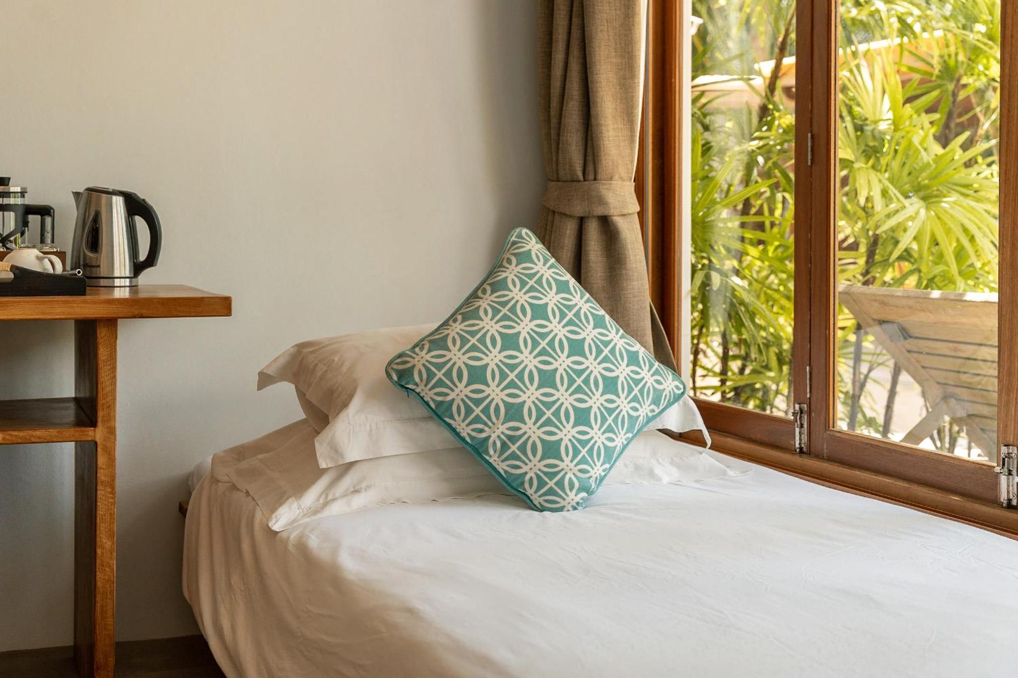 The Cove Hotel Panwa Beach Екстериор снимка